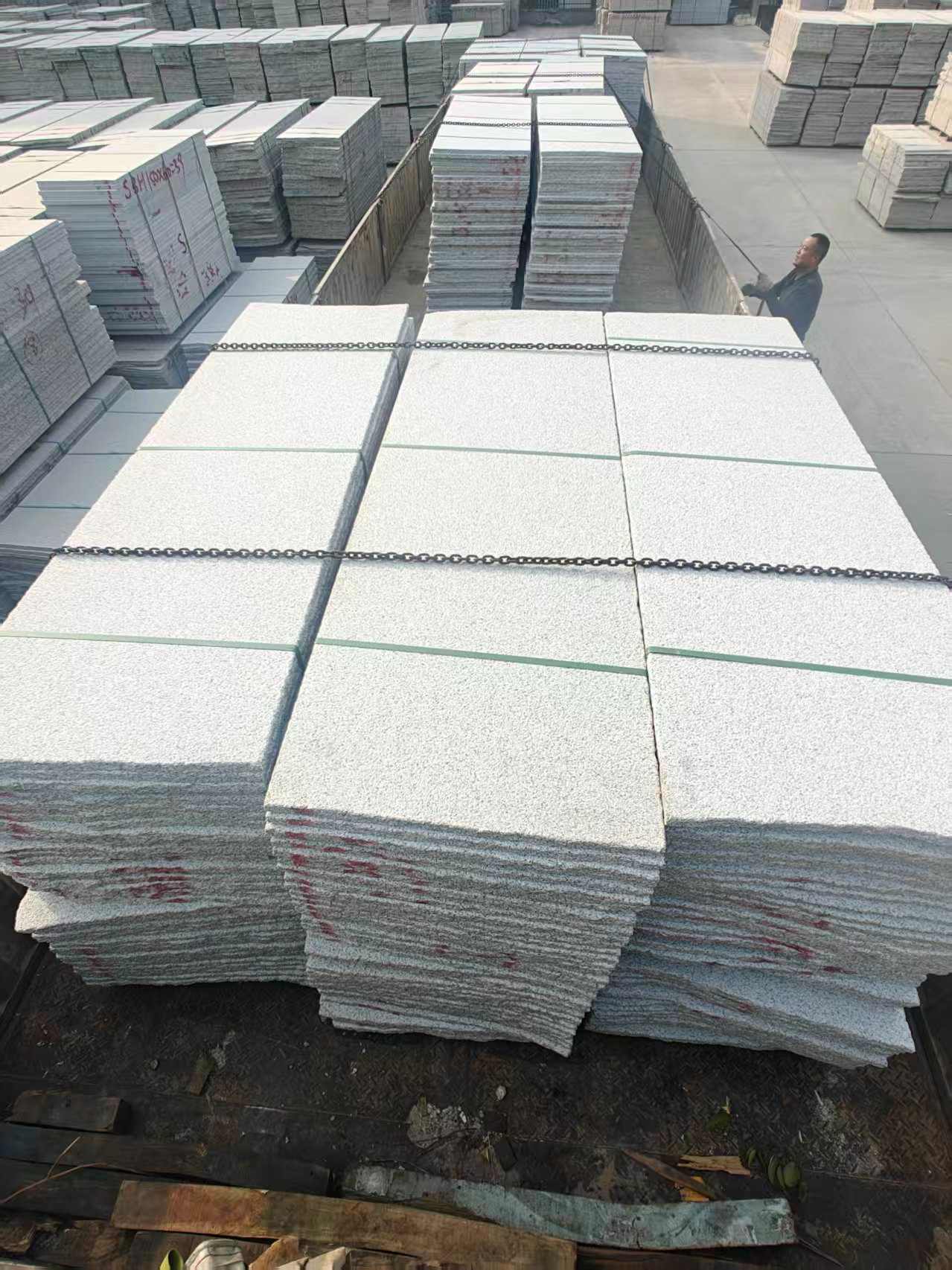 铜川芝麻白毛板，石材毛板