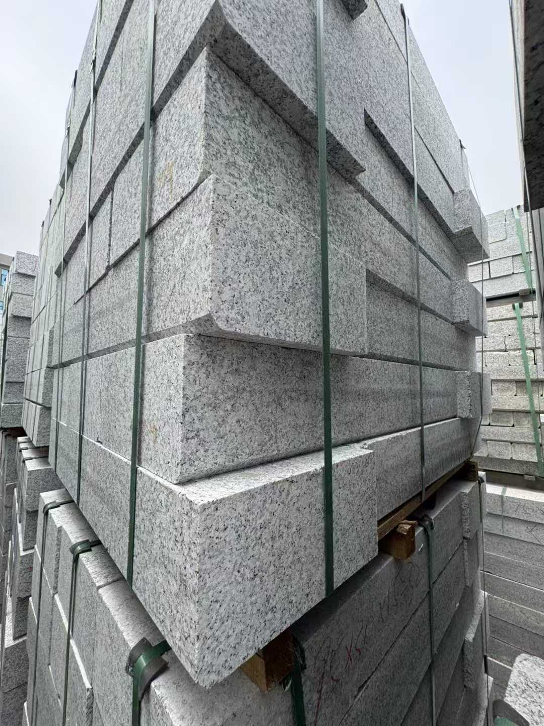 铜川芝麻白路牙石 马路牙子