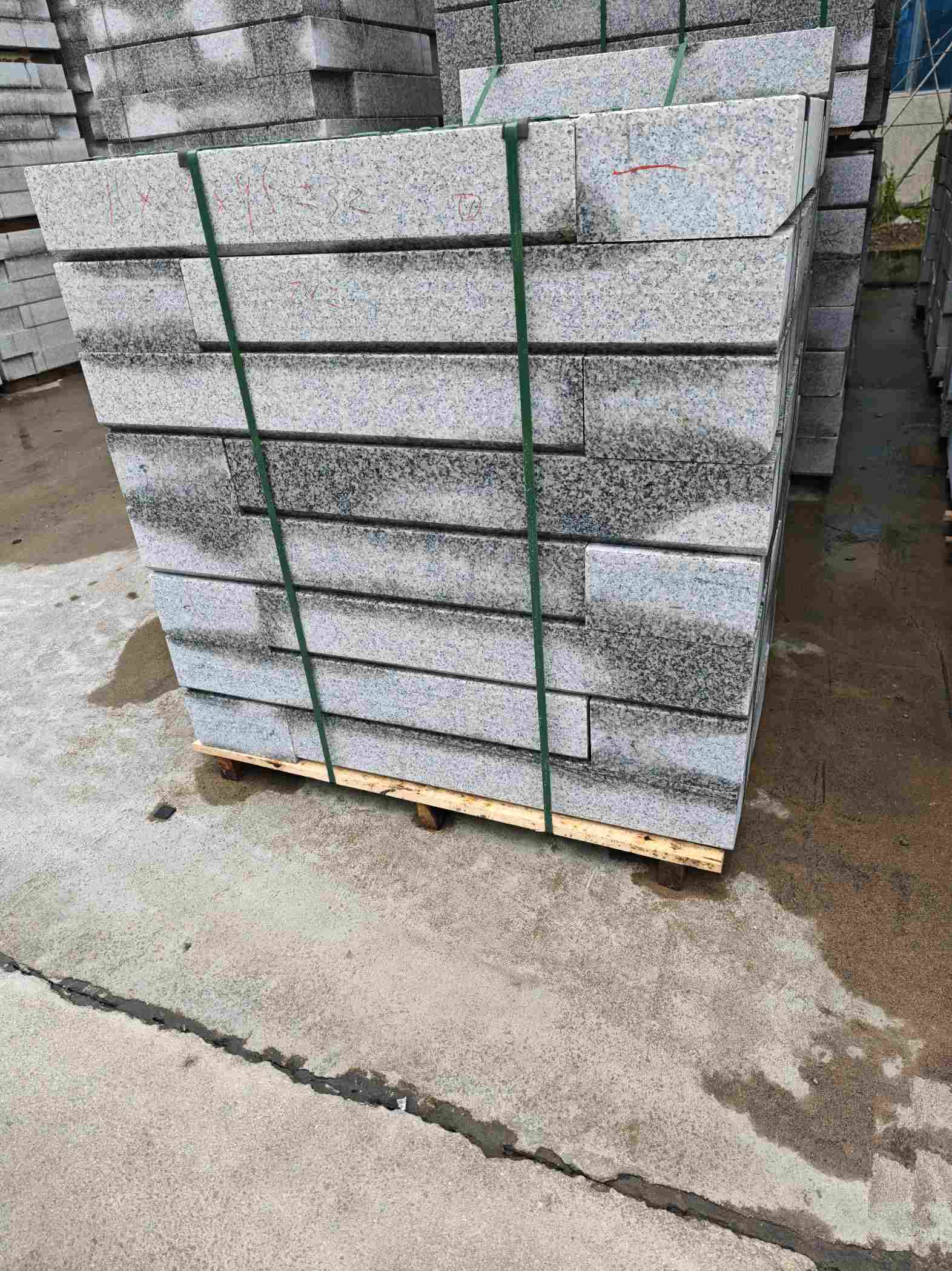 铜川芙蓉白路牙石，马路牙子