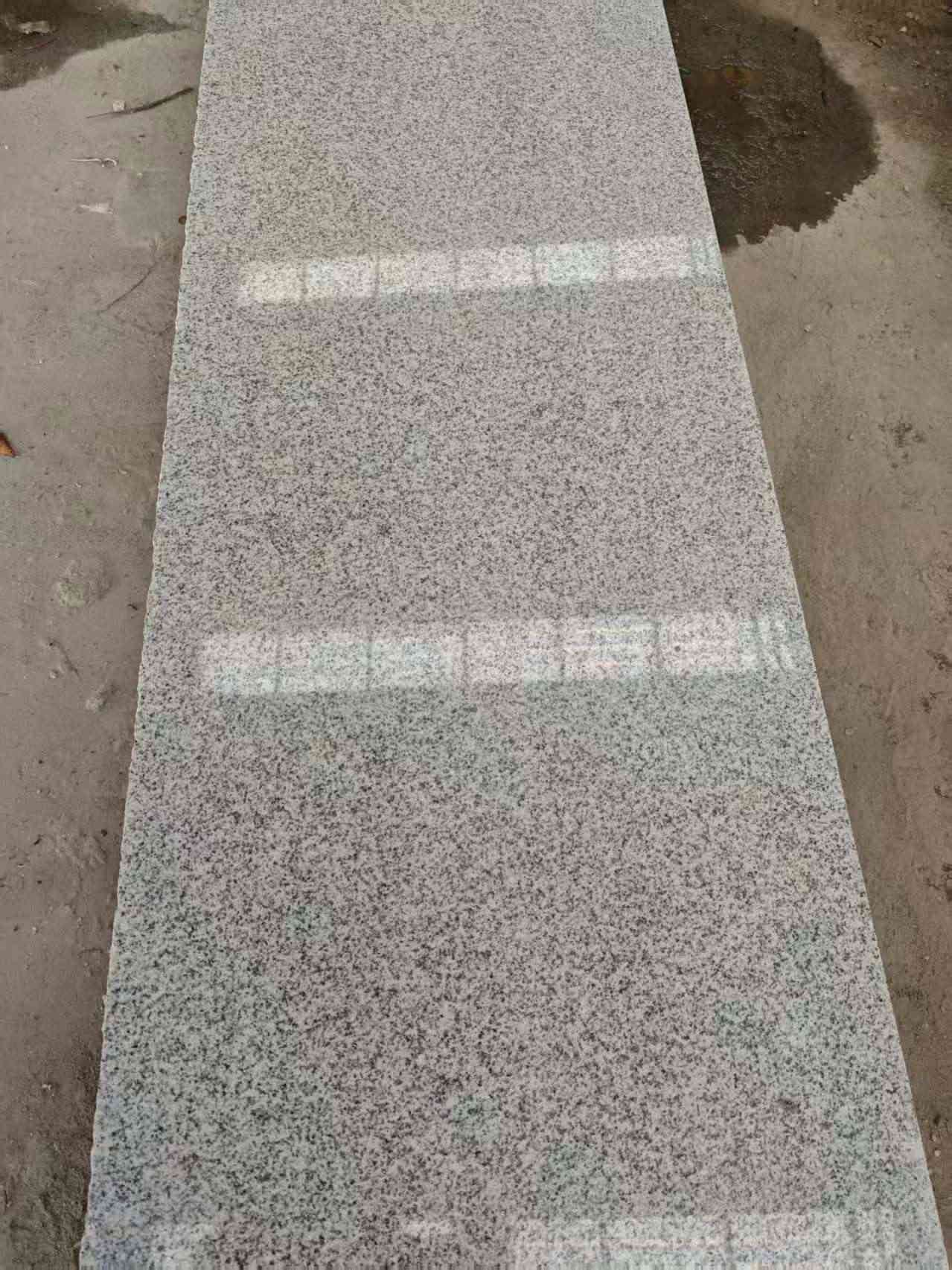 铜川芝麻白光面毛板